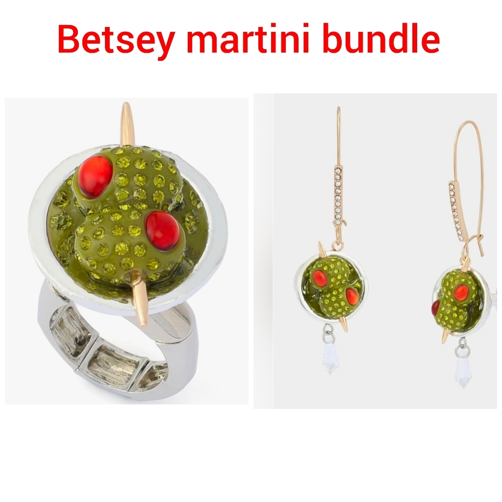 🫒▪️Betsey Johnson🔹️▪️Olive Martini Ring and Earring Bundle